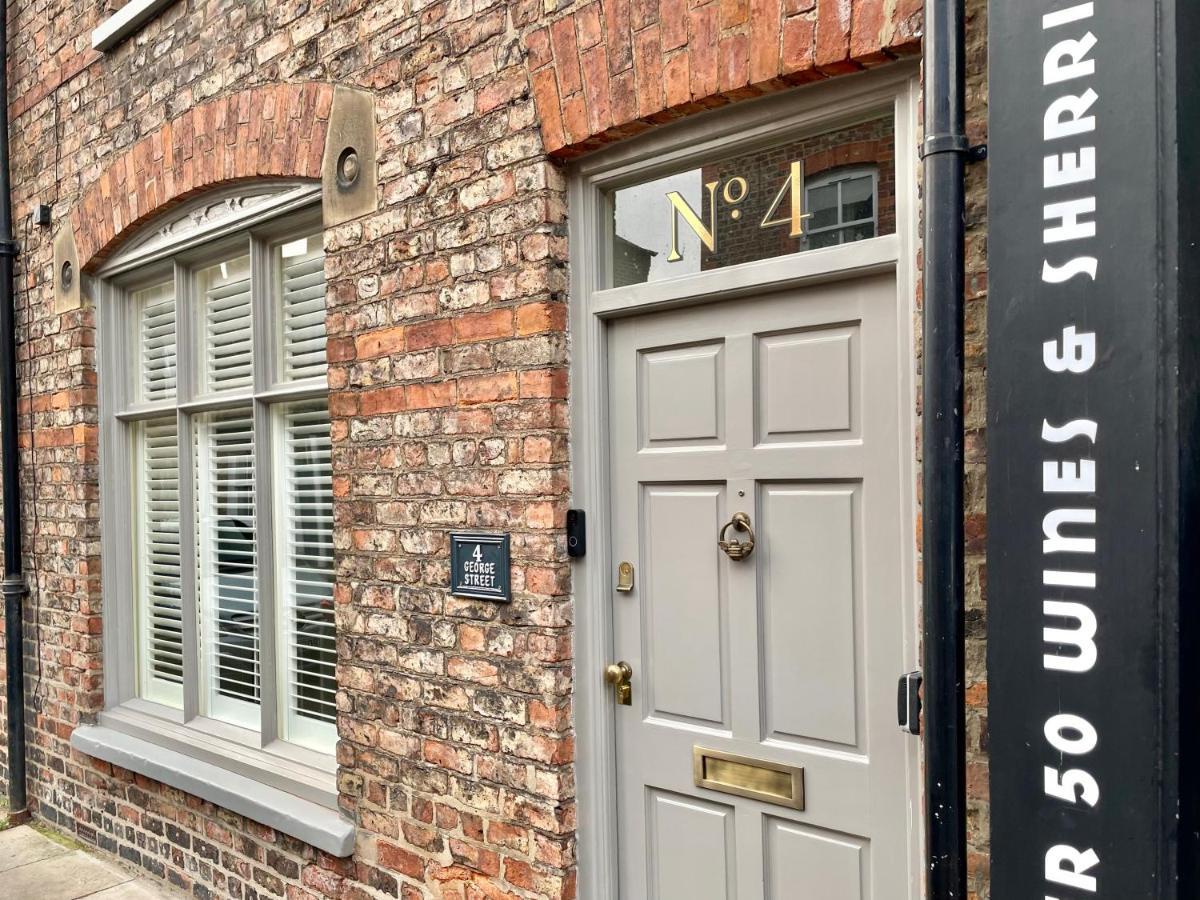 Stay At No 4 York Centre Екстериор снимка