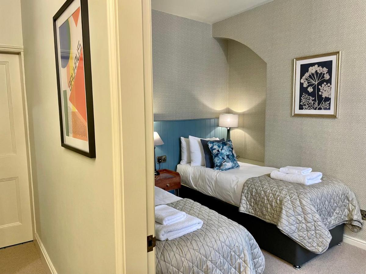 Stay At No 4 York Centre Екстериор снимка