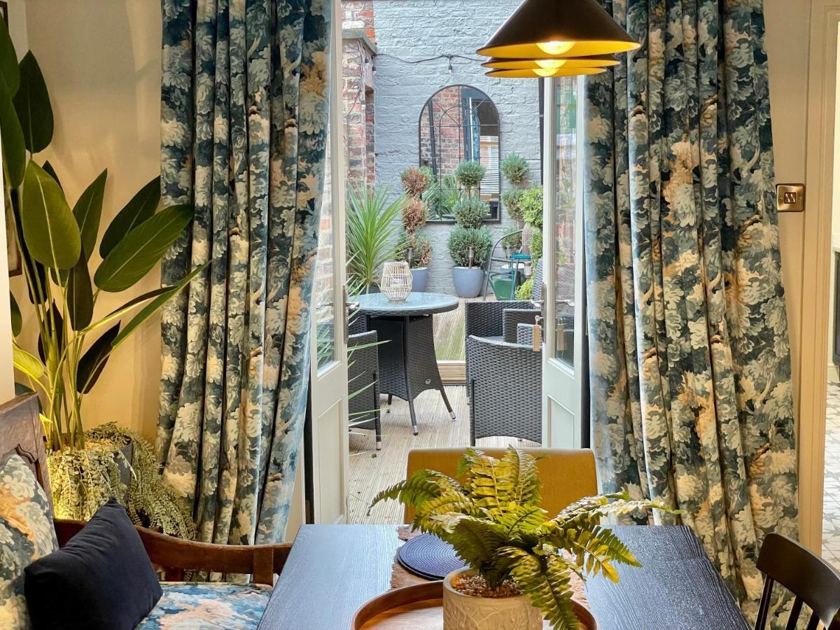 Stay At No 4 York Centre Екстериор снимка