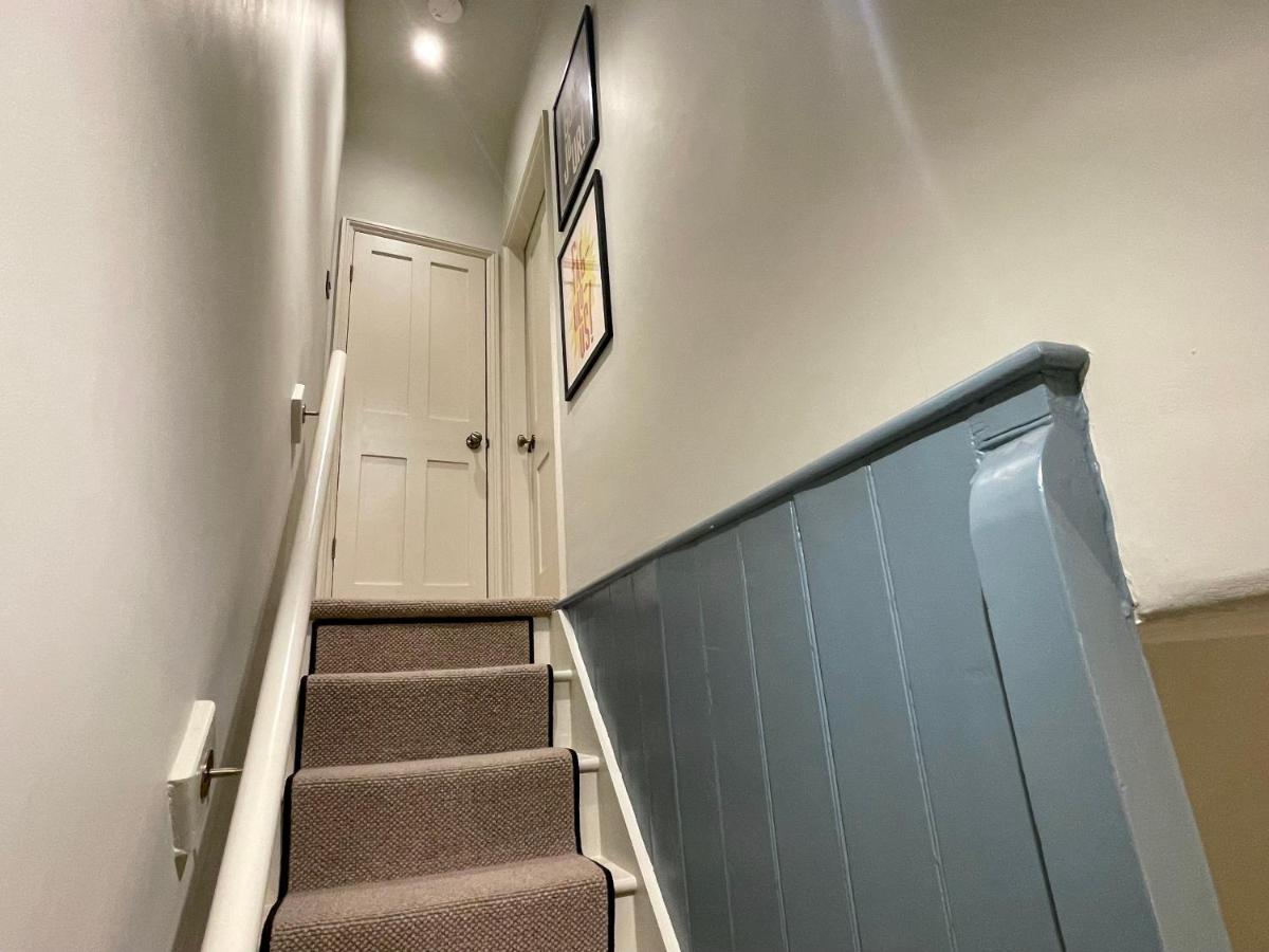 Stay At No 4 York Centre Екстериор снимка