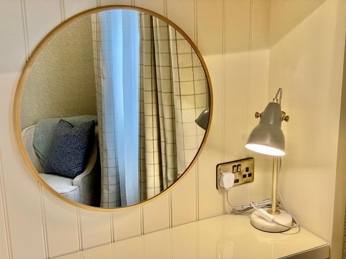 Stay At No 4 York Centre Екстериор снимка