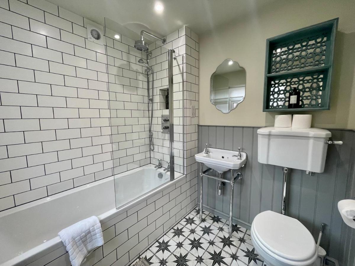 Stay At No 4 York Centre Екстериор снимка