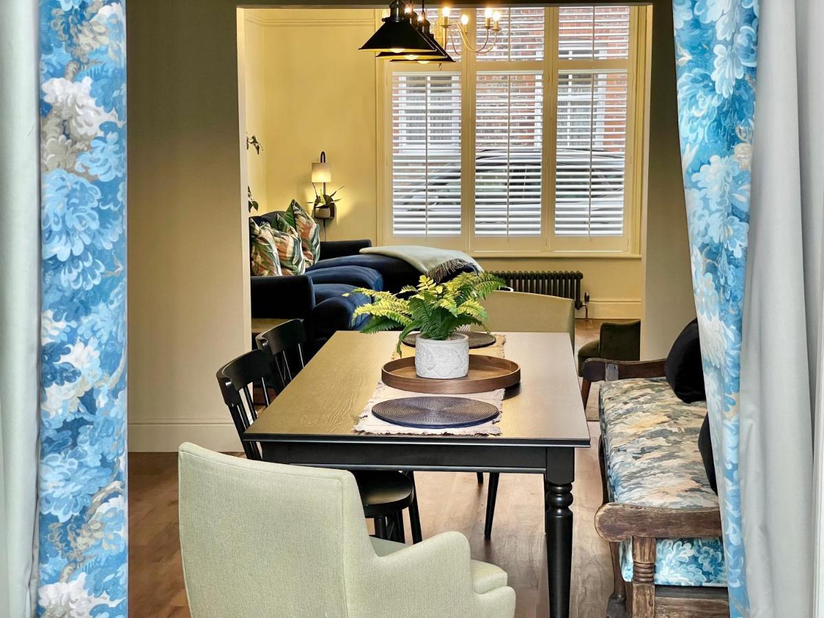 Stay At No 4 York Centre Екстериор снимка