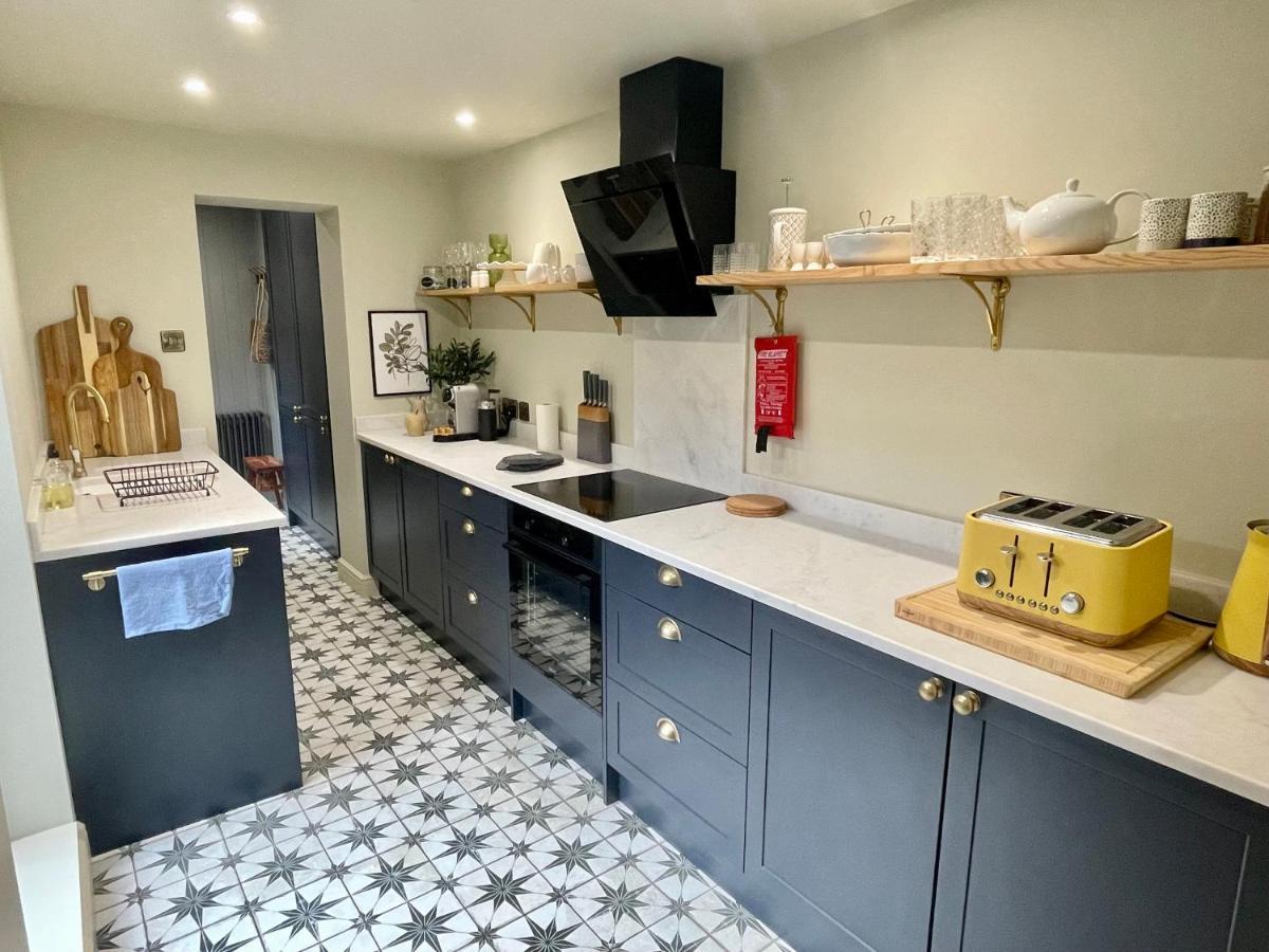 Stay At No 4 York Centre Екстериор снимка